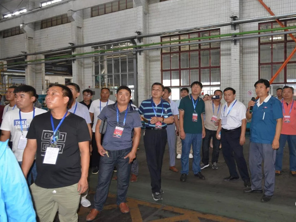 社会公众在九州ku酷游集团科普基地生产车间旅行学习